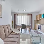 アパート Bright 2br Sea Views From The Balcony *